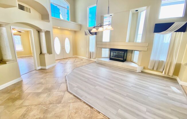 IMMACULATE 5 BEDROOM / 2.5 BATHROOM 2 STORY HOME W/ POOL & SPA, W/2 CAR GARAGE