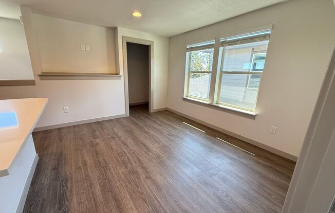 1 bed, 1 bath, 578 sqft, $1,550, Unit 70 NE Cessna Dr #2