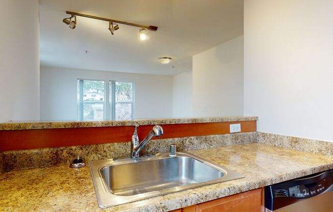 2 beds, 1 bath, 740 sqft, $2,286, Unit B407