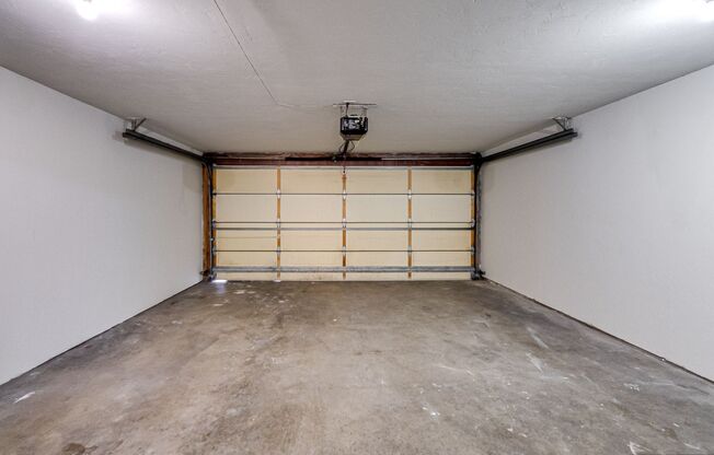 3 beds, 2.5 baths, 1,300 sqft, $1,999, Unit TH 2403-04