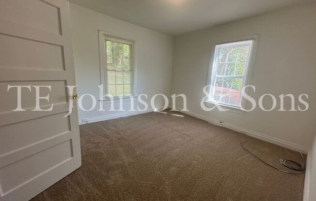 2 beds, 1 bath, $995