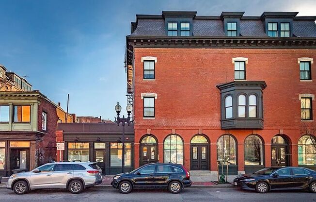 784 Tremont Street