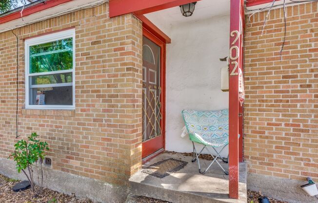 902 Denton St.
