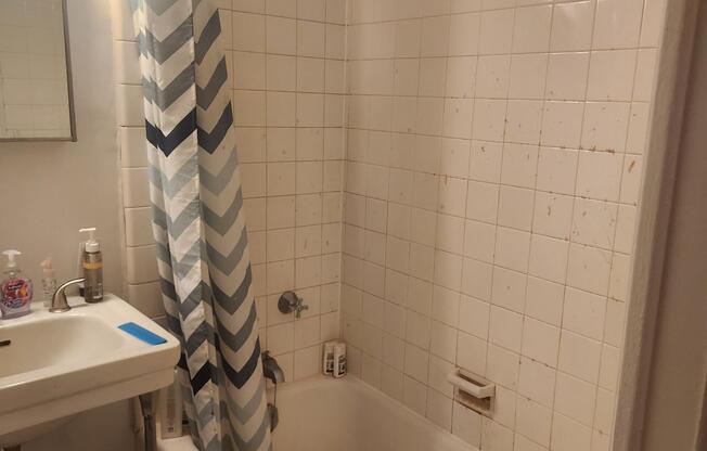 Studio, 1 bath, $2,450, Unit MR1