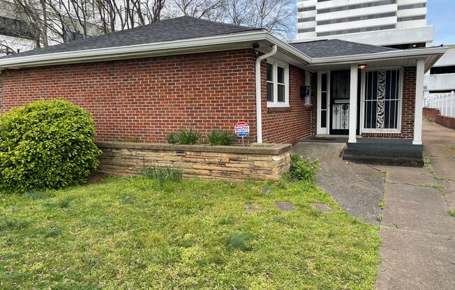 Downtown Nashville Charming Traditional Home
