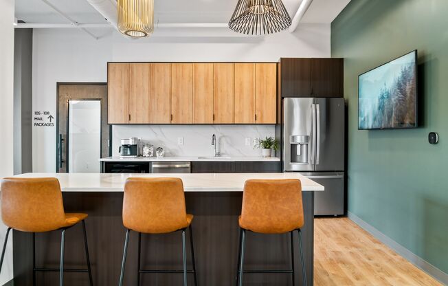 1 bed, 1 bath, 653 sqft, $1,775, Unit 402
