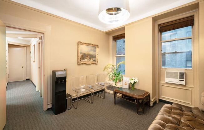 116 E 63 ST
