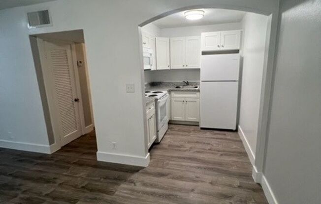 2500 Johnson St LLC