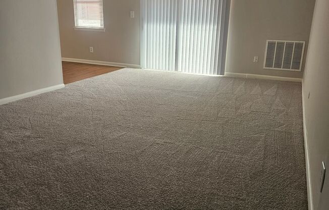 2 beds, 1 bath, 908 sqft, $2,310, Unit 135