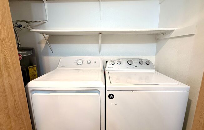 2 beds, 1 bath, 834 sqft, $1,720, Unit P102