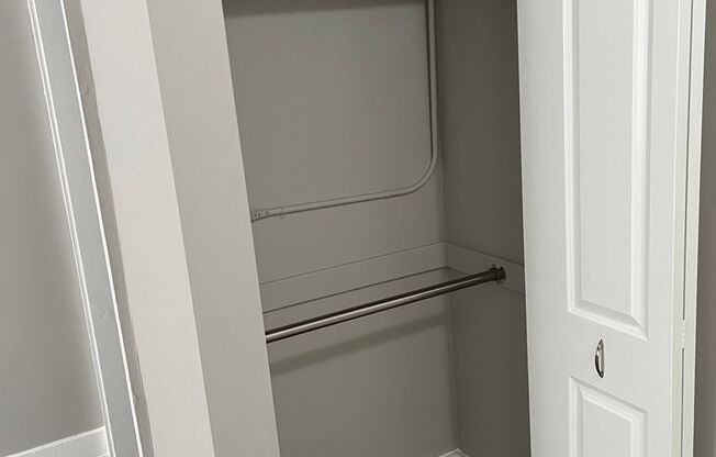 Studio, 1 bath, 380 sqft, $1,225, Unit 307