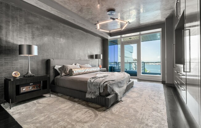 3 beds, 3.5 baths, 2,376 sqft, $30,000, Unit 10E
