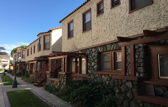 Studio, 1 bath, 400 sqft, $1,495, Unit 8B