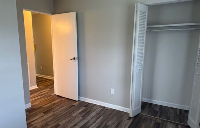 3 beds, 1 bath, $1,595