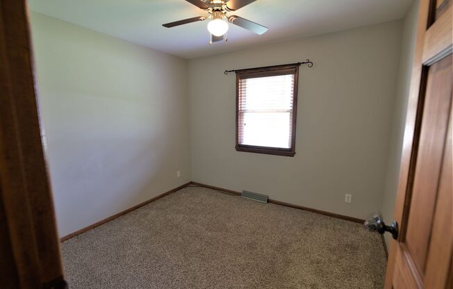 3 beds, 2 baths, $1,595