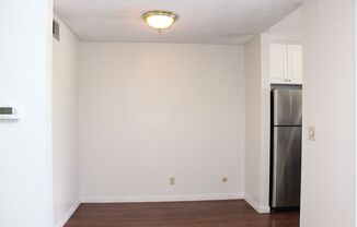 2 beds, 2 baths, $2,350, Unit UNIT 25