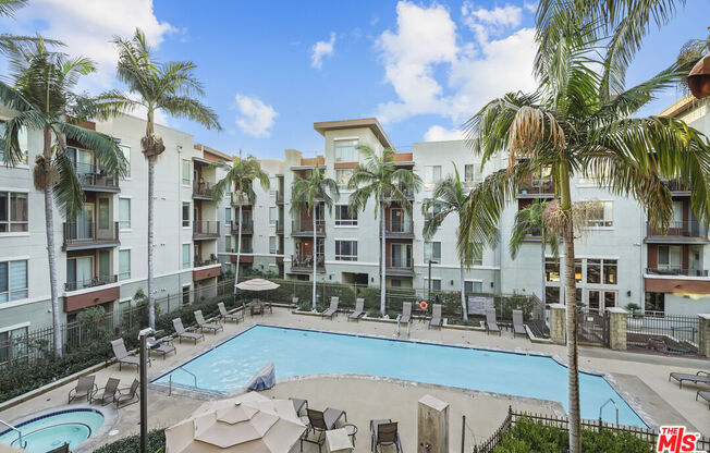 1 bed, 1 bath, 735 sqft, $2,500, Unit 339