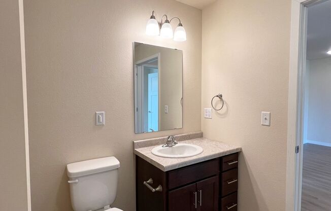2 beds, 1 bath, 938 sqft, $1,345, Unit ST 1419-12