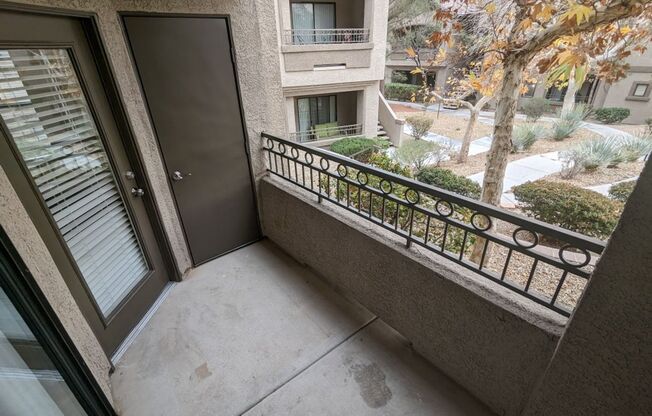2 beds, 2 baths, $1,375, Unit # 1044