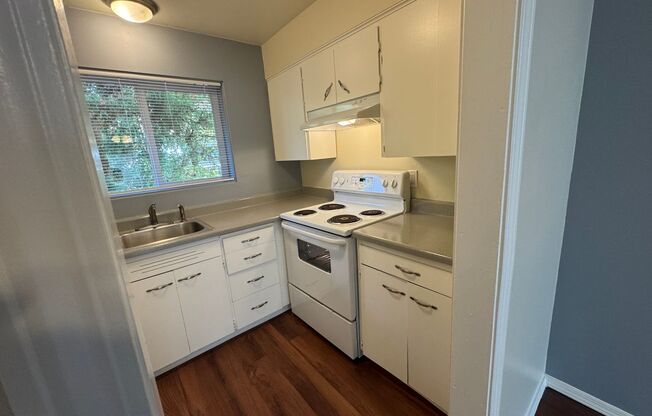 2 beds, 1 bath, 740 sqft, $1,450, Unit 217