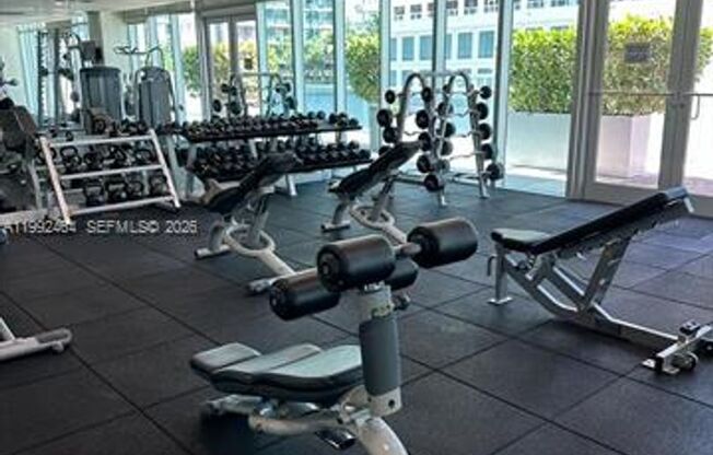 2 beds, 2 baths, 1,123 sqft, $4,650, Unit 55 SE 6th St # 3302