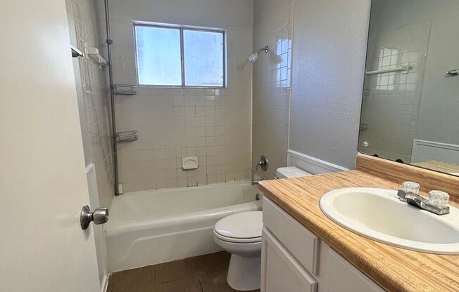 3 beds, 1 bath, $1,195