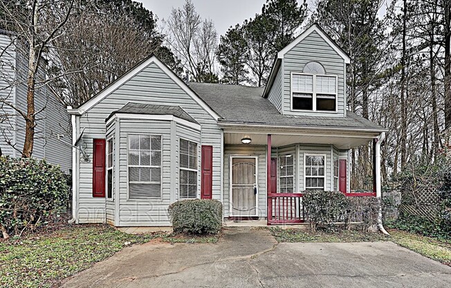 622 Waynes Ct SE