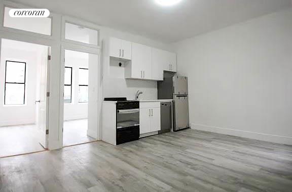 3 beds, 1 bath, $3,475, Unit 2F