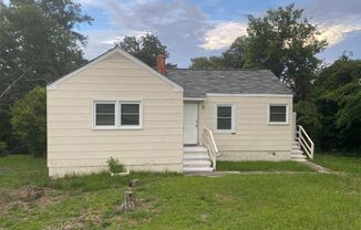 2 beds, 1 bath, $790