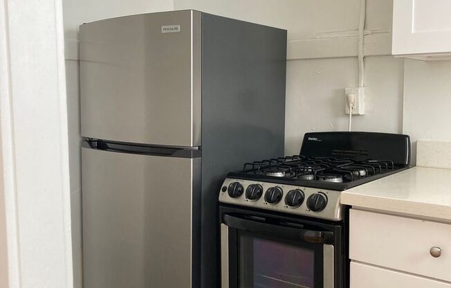 Studio, 1 bath, 335 sqft, $1,225, Unit Unit 110