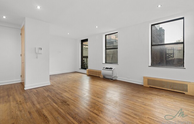 455 PARK AVE S