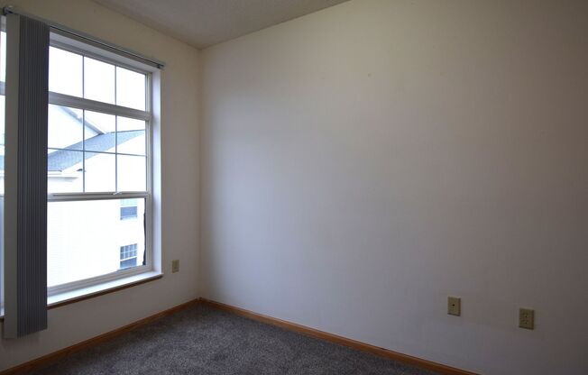 3 beds, 2 baths, 1,380 sqft, $2,345, Unit 8126-306