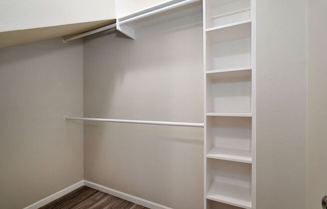 4 beds, 4 baths, 1,900 sqft, $2,540, Unit Unit B