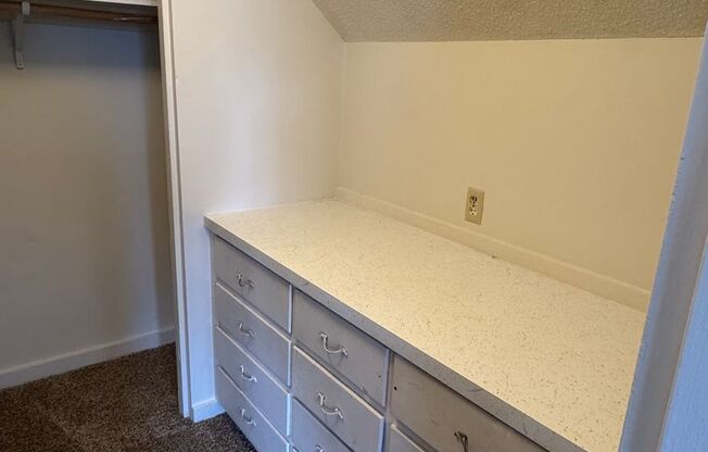 Studio, 1 bath, 425 sqft, $688, Unit 1018C