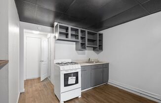 1 bed, 1 bath, 500 sqft, $849, Unit 109 W Lincoln Avenue #13