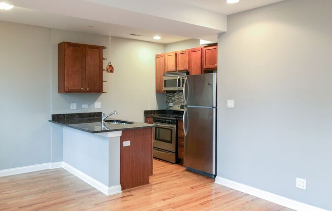 1 bed, 1 bath, 640 sqft, $2,350, Unit 1636-1