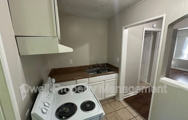 2235 WOODWARD AVE