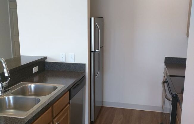 2 beds, 2 baths, 1,207 sqft, $1,520, Unit 5304 LLN #132