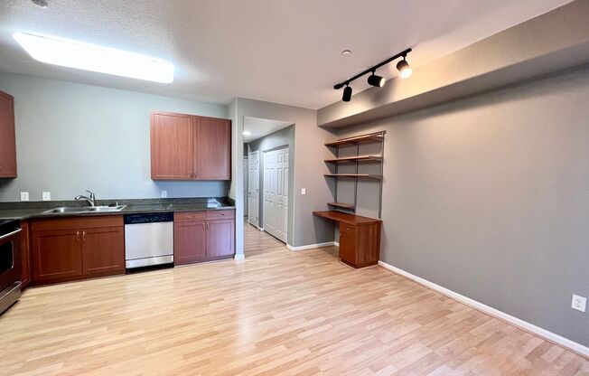 1 bedroom 1 bath in a fantastic location in Emeryville with washer & dryer and parking!