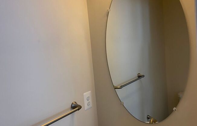 Spacious 3 Bedroom Townhouse in Hanover!