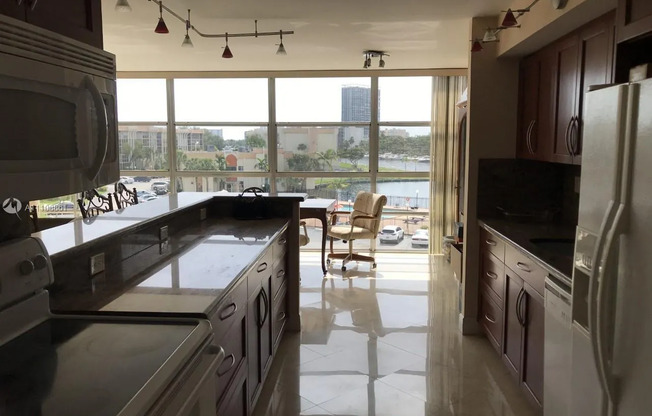2000 Atlantic Shores Blvd