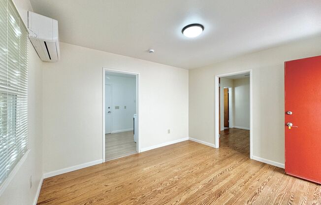 MIDTOWN Comfort and Privacy Awaits, Garage Included 2615 E Street