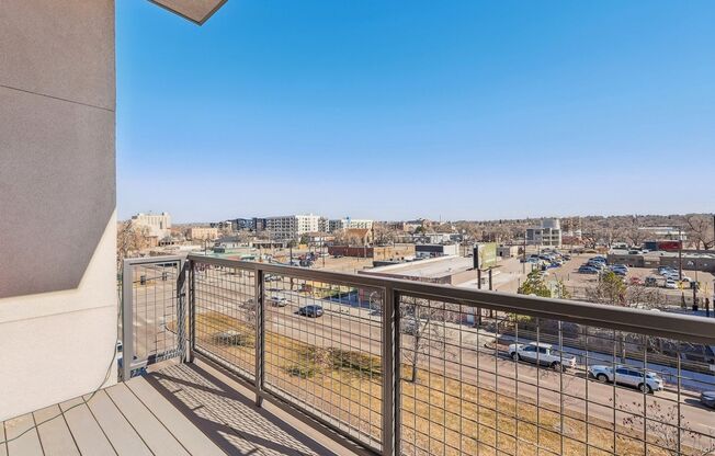 1 bed, 1 bath, 789 sqft, $1,925, Unit 401