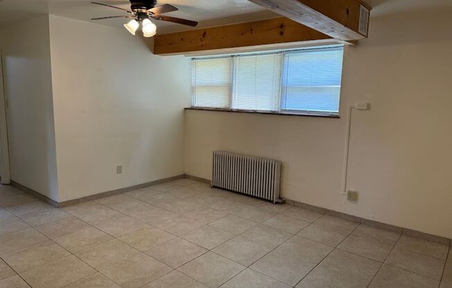 3 beds, 2 baths, $2,325, Unit 114B