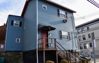 Fantastic Oakland Studio - Easy Walk to University of Pittsburgh! Call Today!