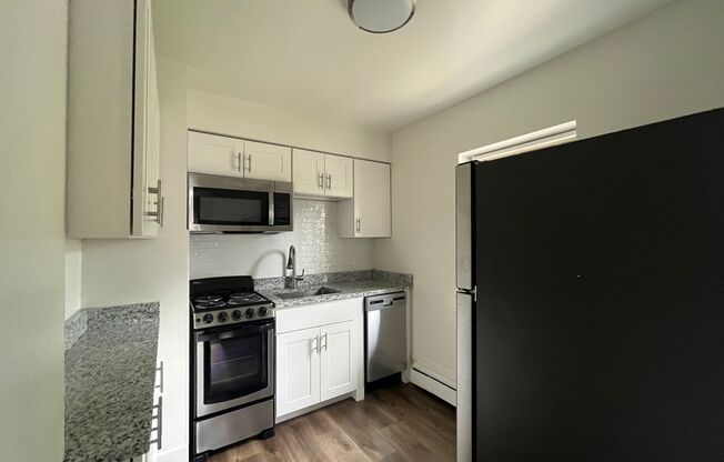 1 bed, 1 bath, $1,150, Unit 304