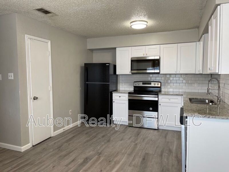 327 SE 3 ST