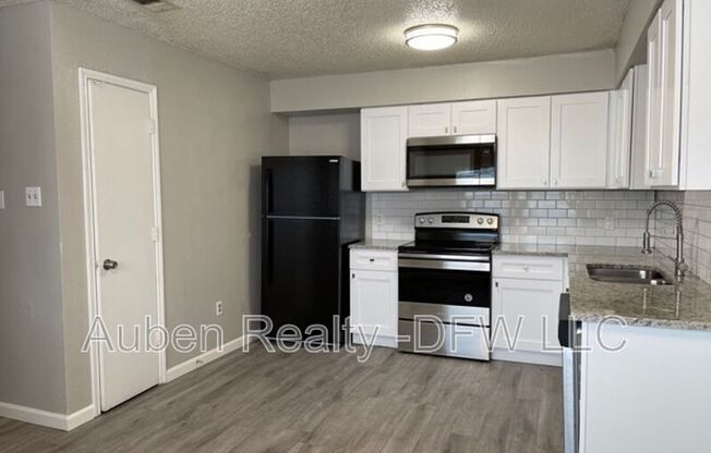 327 SE 3 ST