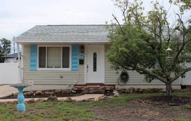 6100 4 AVE S