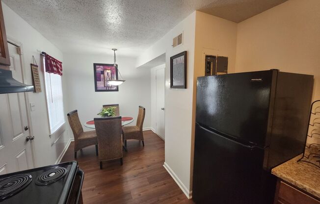 2 beds, 1.5 baths, 945 sqft, $1,210, Unit 4504-03